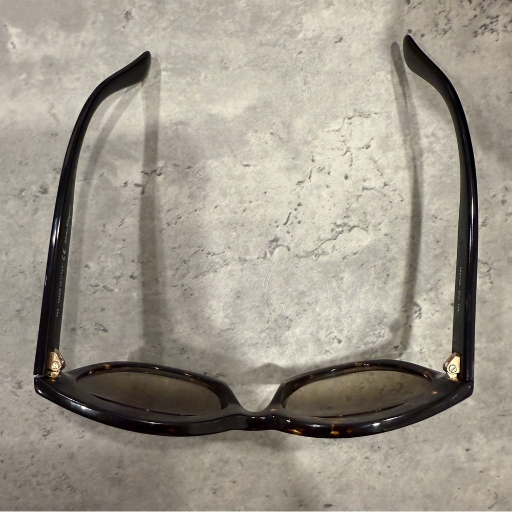 ✨ Salvatore Ferragamo Sunglasses – SFG418 Tortoise/Brown Gradient ✨ NEW! Cat Eye - Picture 12 of 16